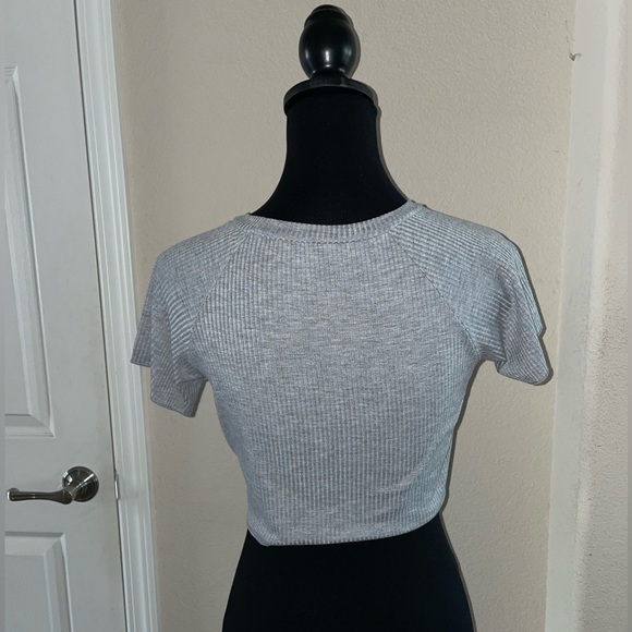❤️🔥Shein Ribbed Crop Top❤️🔥 - Picture 2 of 3